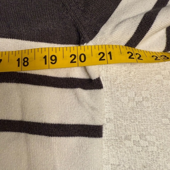 Kirundo women black and White Striped Sweater - Picture 3 of 6